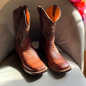 SOTO Mens square boots